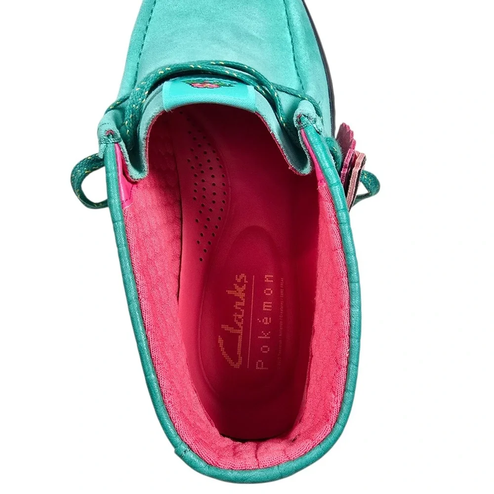 Clarks Torhill Explore X Pokémon Venusaur Turquoise Suede Chukka, Mens Sz 10 NEW